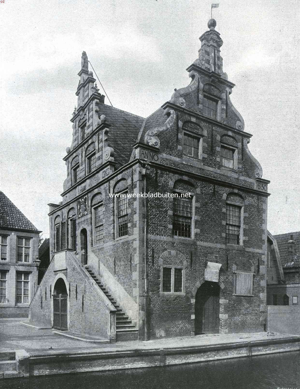 Het Raadhuis van de Rijp vr de restauratie, gezien van 't Zuidwesten
