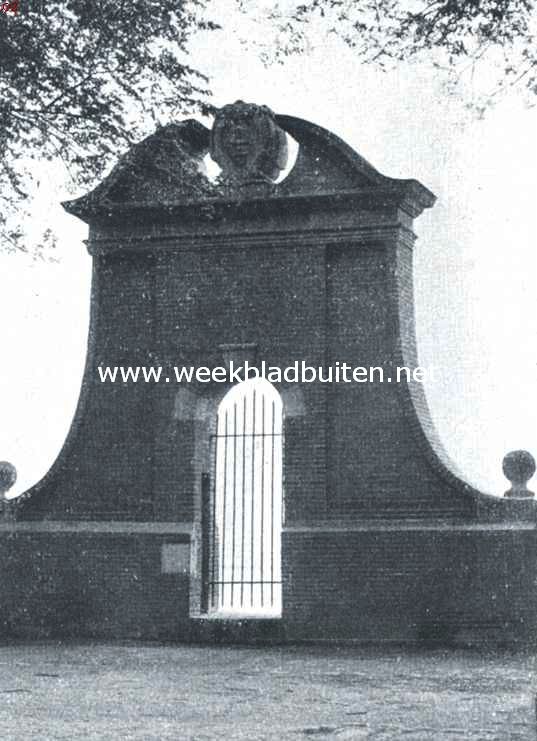 Gebouwen der O.-I. Compagnie. Het Staversche Poortje voor het O.-I. Huis te Enkhuizen, in zijn tegenwoordigen toestand