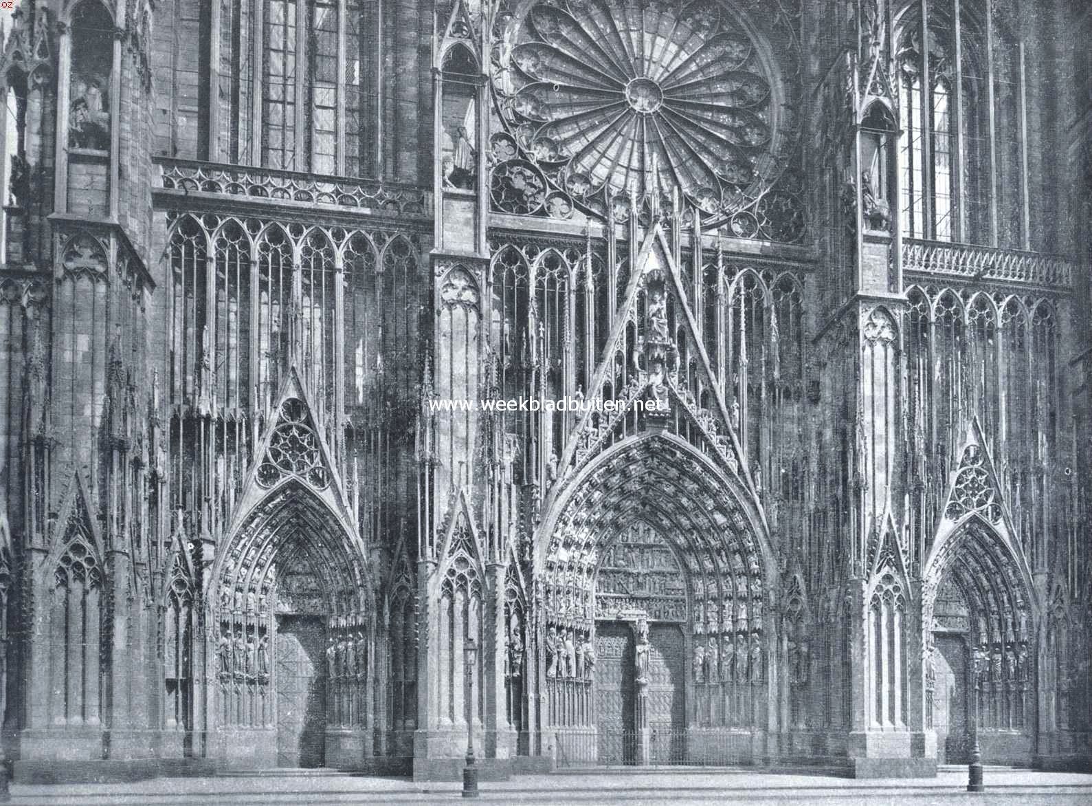Benedengedeelte van de voorgevel van de kathedraal te Straatsburg