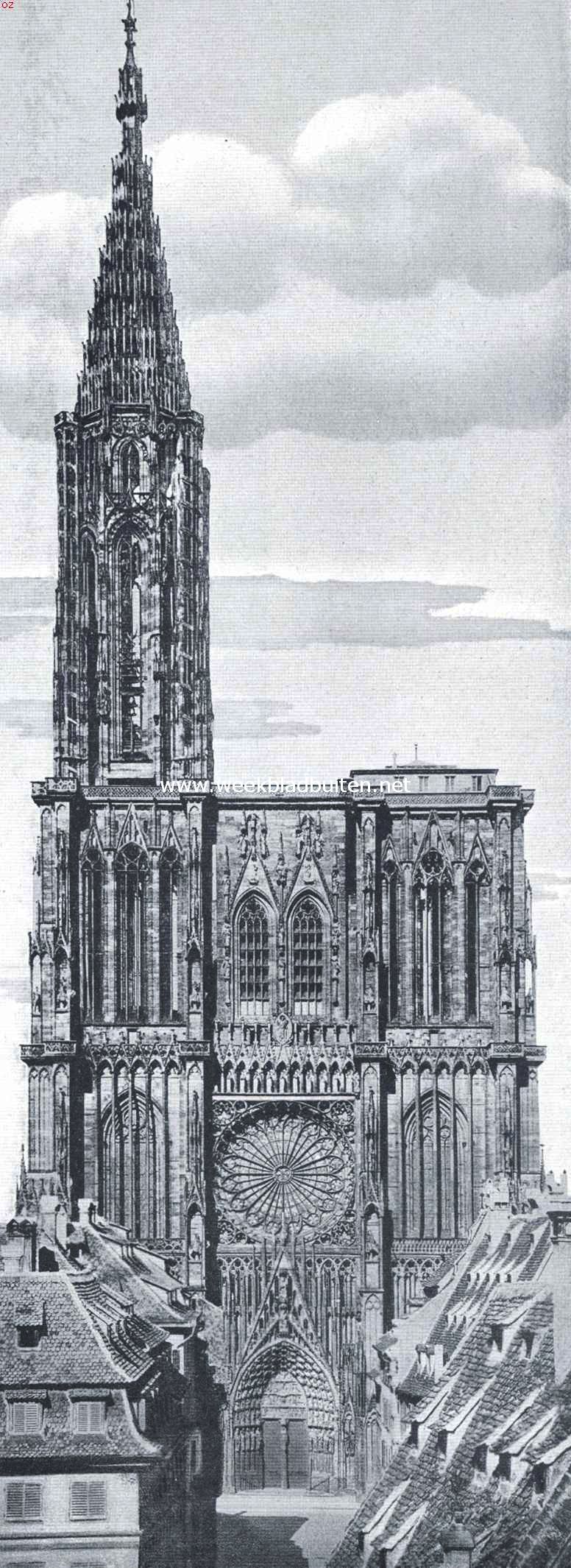 Gezicht op den geheelen voorgevel van de kathedraal te Straatsburg met den 142 M. hoogen toren
