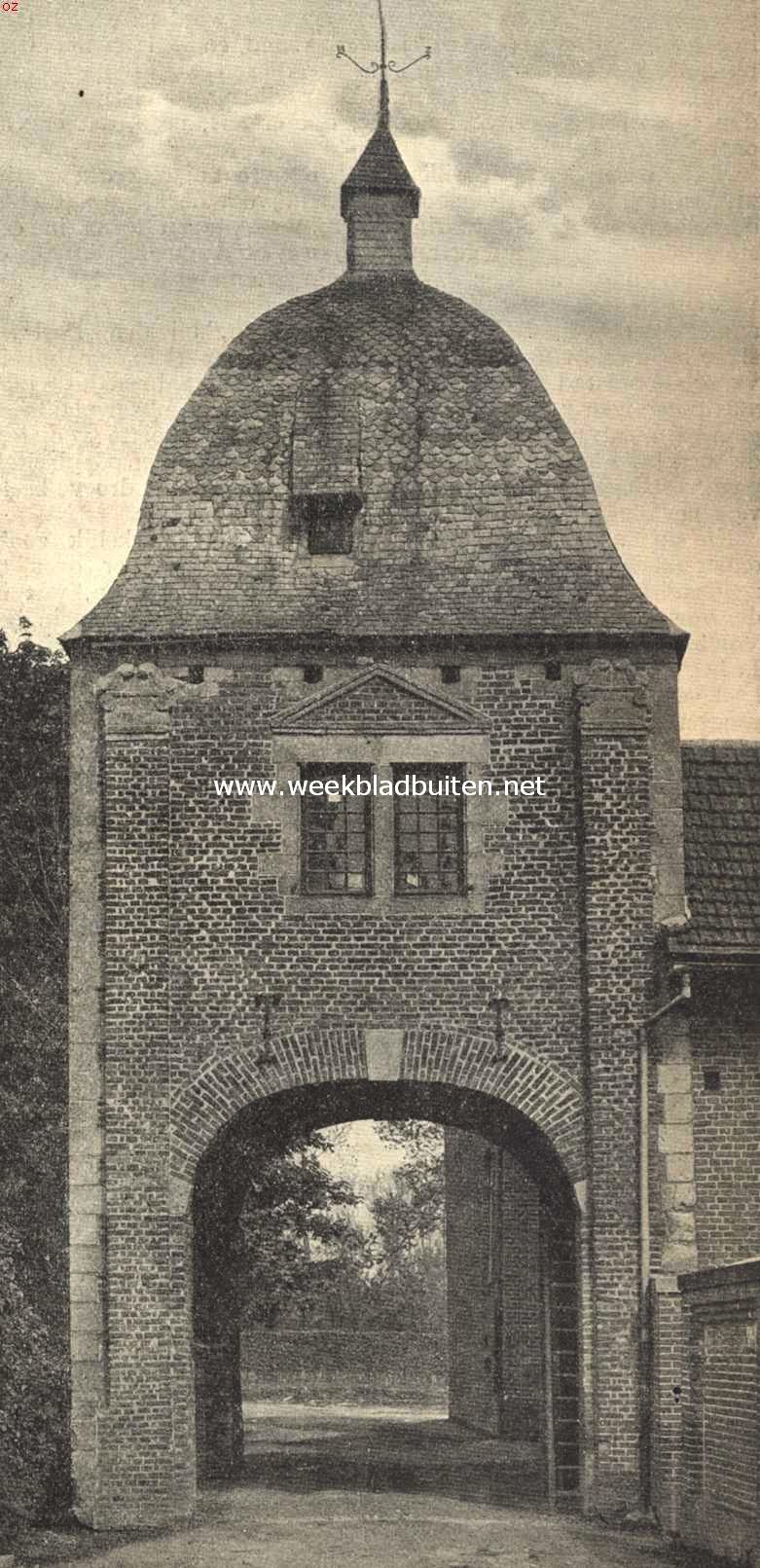 Het kasteel van Carthils bij Wijlre (Zuid-Limburg). De voorpoort, buitenzijde