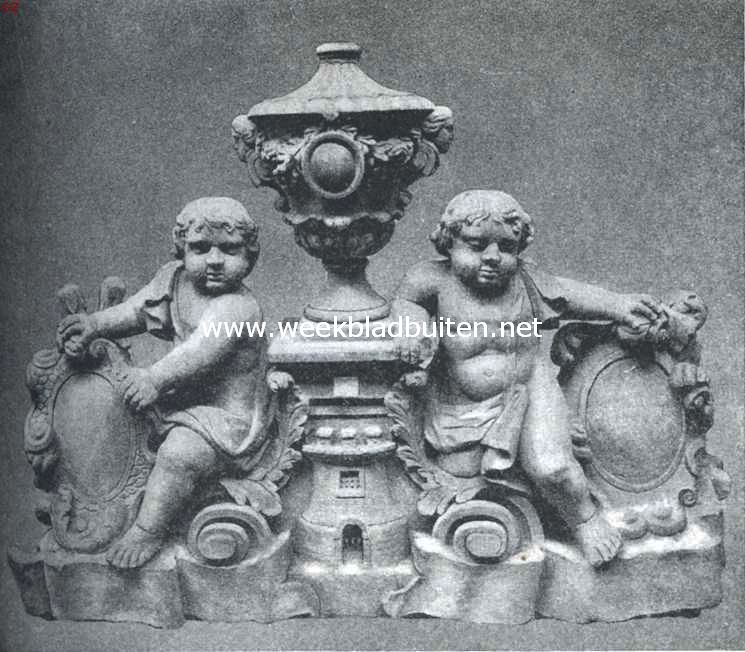 Alkmaar. Beeldgroep van de hamei der Boompoort, afgebroken in 1876