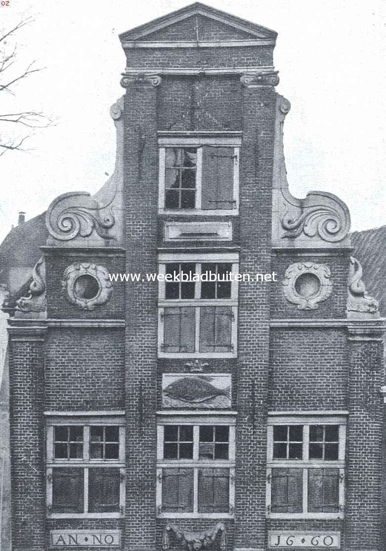 Gevelfragment van een huis te Hoorn (Kerkstraat hoek Kaasmarkt)