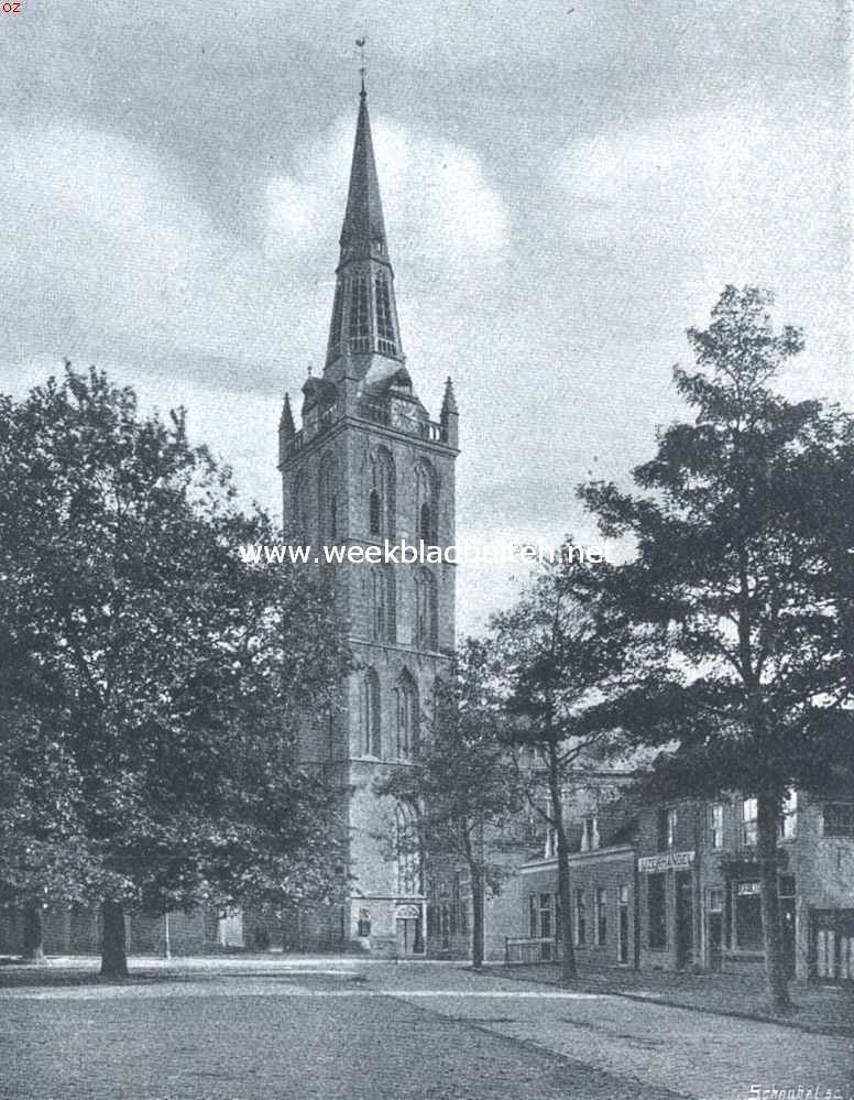 Lochem en Barchem. De toren der St. Gudula-kerk te Lochem