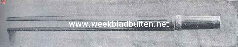 Indische speeltuigen. 4. Slag-instrument van bamboe. Celebes