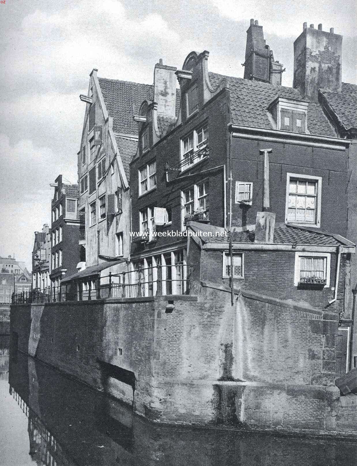 Aan den Grimburgwal te Amsterdam