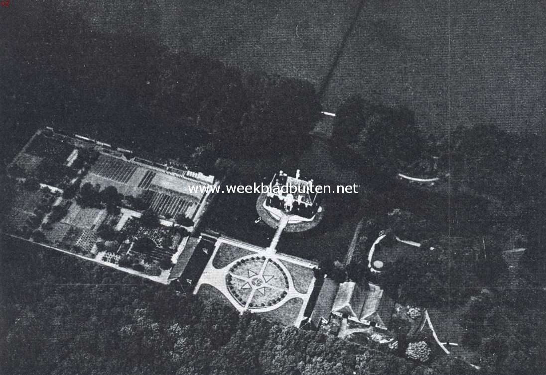 Nederlandsche kasteelen, uit een vliegmachine gefotografeerd. IV.  Havezathe Den Berg bij Dalfsen