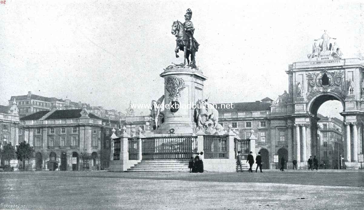Reisindrukken uit Portugal. Praca do Commercio te Lissabon, met ruiterstandbeeld van Dom Joseph I. Op den achtergrond de Cidade Baixa