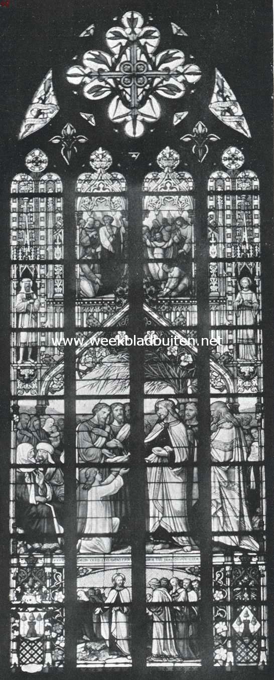 De St. Jans Kathedraal te 's Hertogenbosch. Een der gebrandschilderde vensters in de H. Sacramentskapel met voorstelling van de wonderbare spijziging