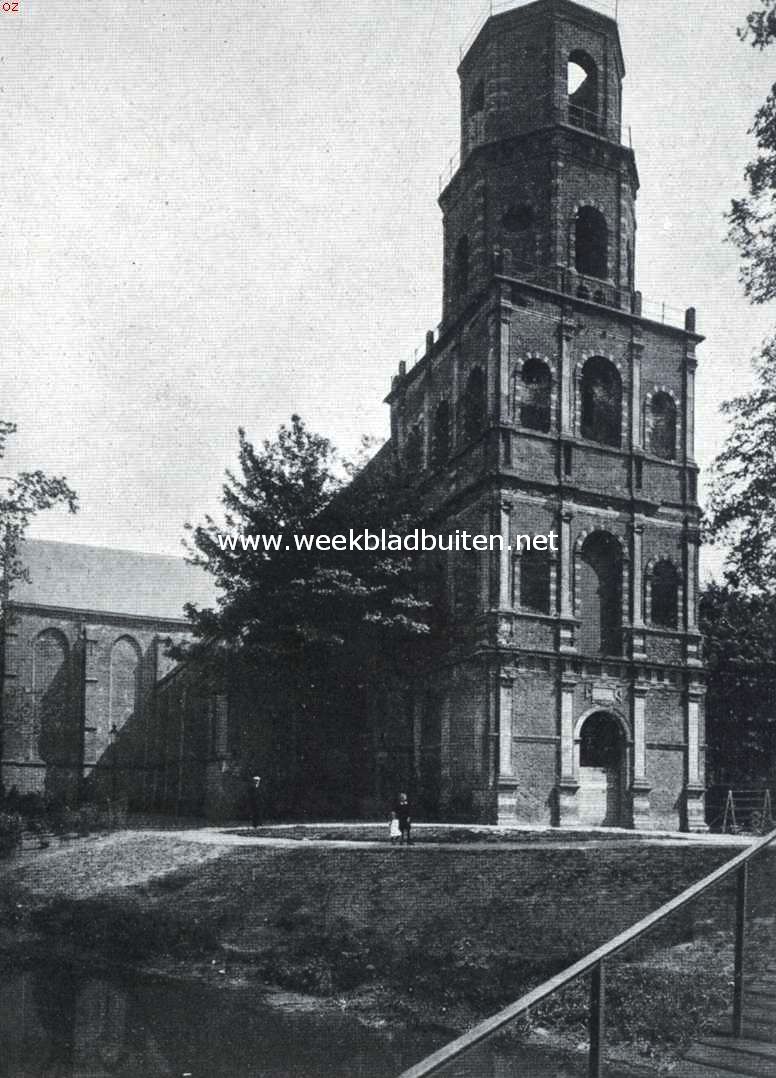 Ijselstein. De kerktoren, zooals deze er na den brand van 1911 uitziet