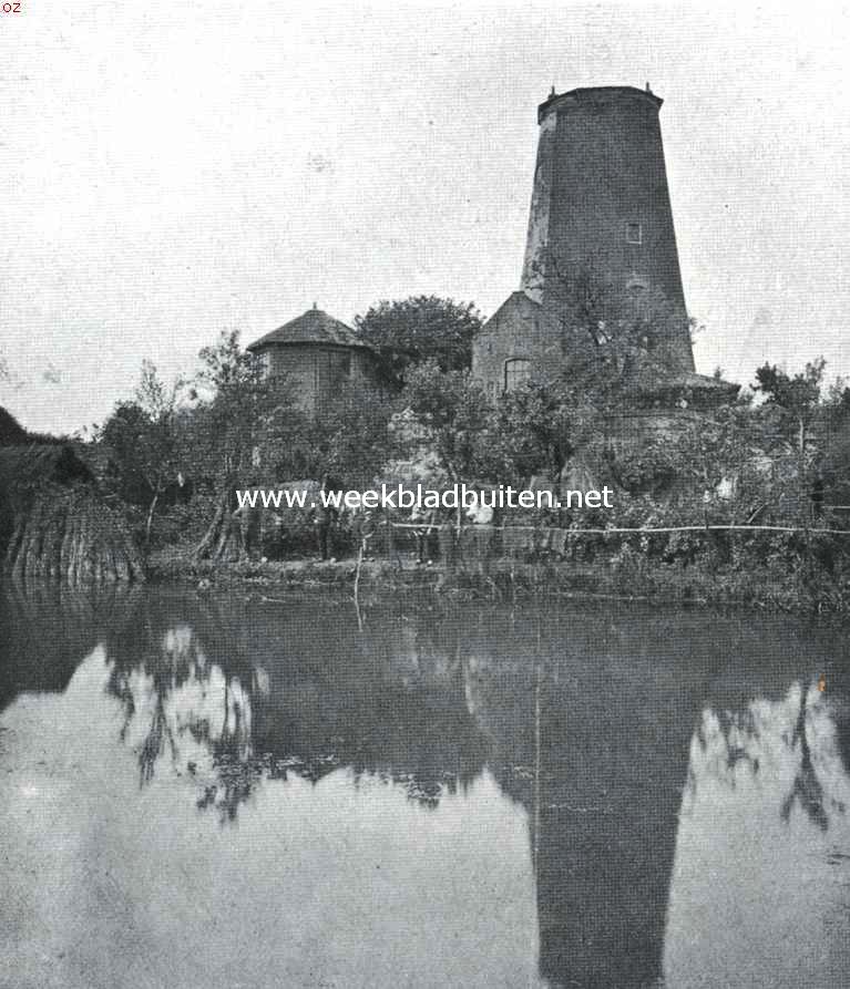 Ijselstein. Bolwerk en fragment schiettoren (met het rieten dakje), behoord hebbende tot de omwalling van 't midden der vijftiende eeuw. Rechts het overblijfsel van een in 1732 gebouwden korenmolen