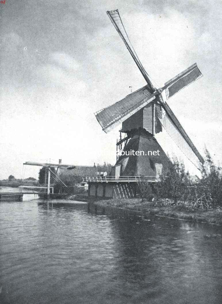 De Lopiker Wetering. Oude korenmolen aan de Wetering nabij Lopik