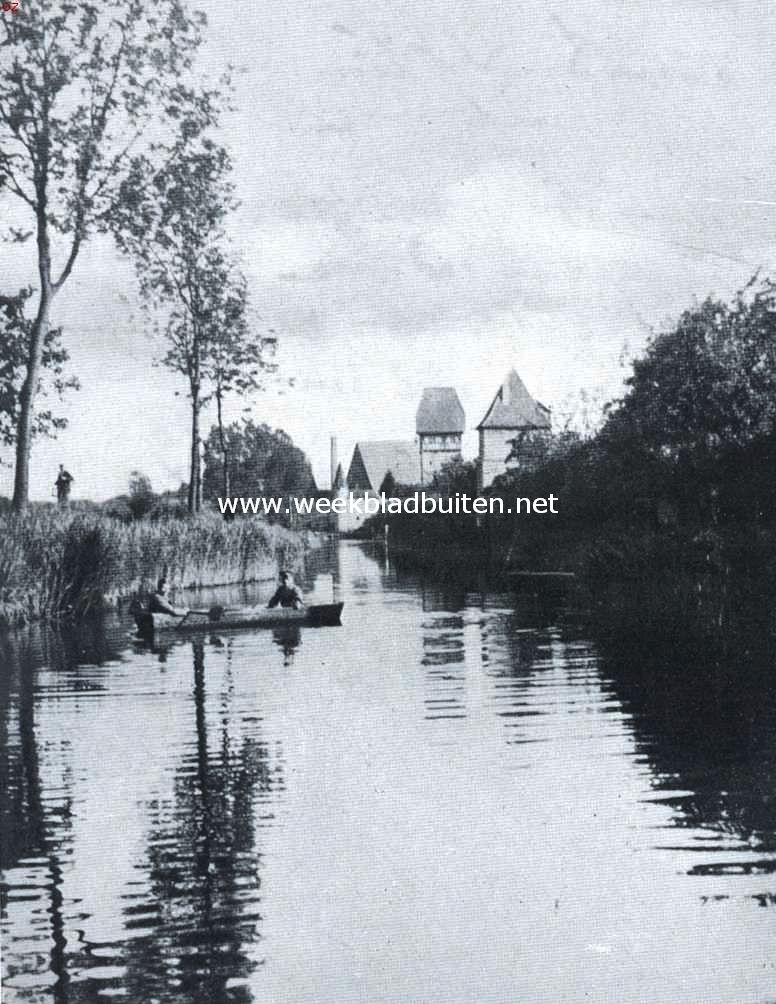 Een mooi oud Duitsch stadje. De stadsgracht van Dinkelsbhl