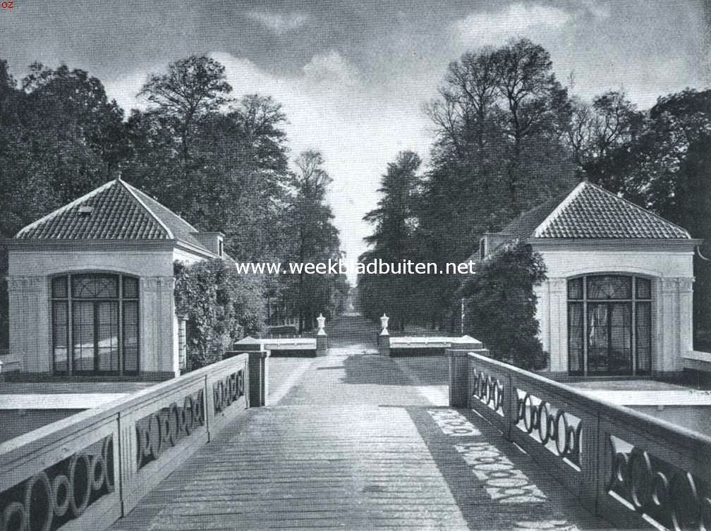 Het Huis Gunterstein. Gezicht van het huis op voorplein en oprijlaan