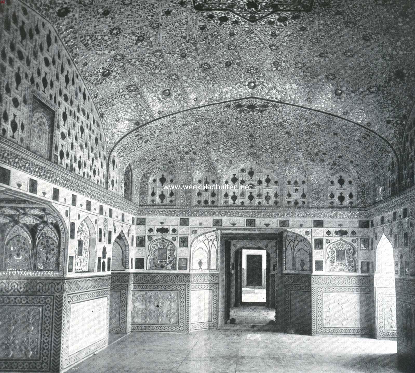 Indische steden. Het Spiegelpaleis in het fort te Agra