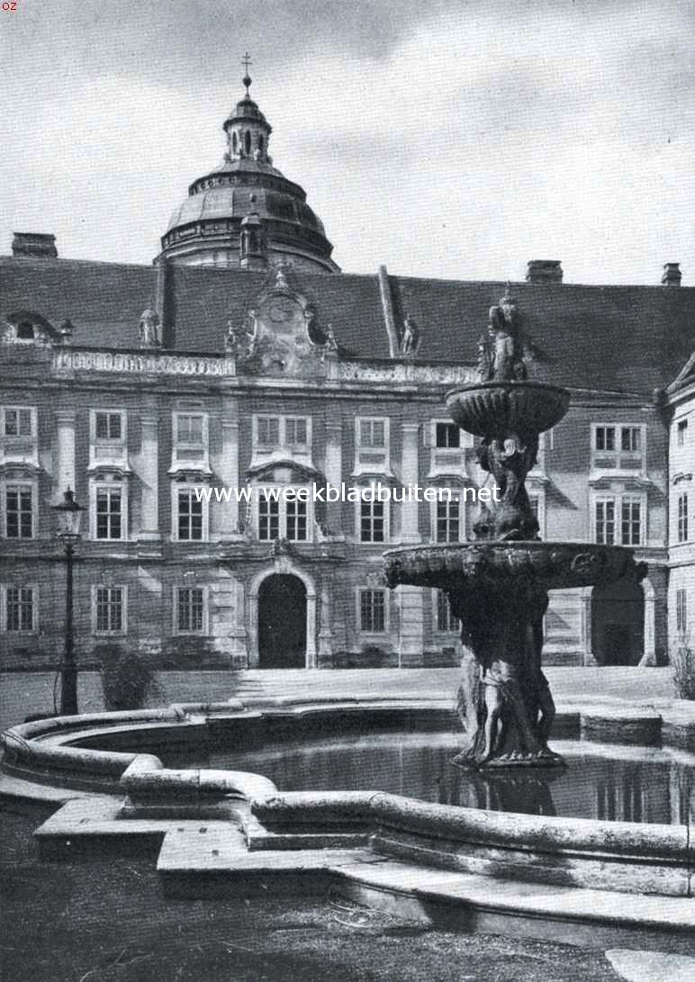 Het klooster Melk. Binnenhof met fontein