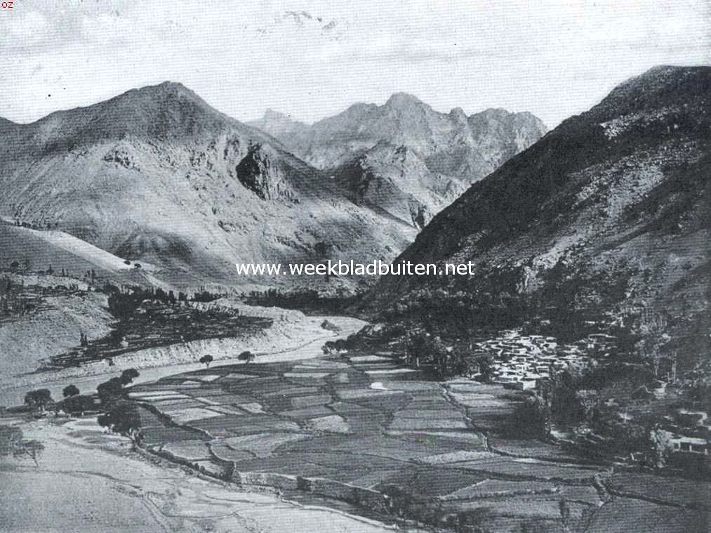 In het Himalaya-Gebergte. Kargil, de hoofdstad van Purig