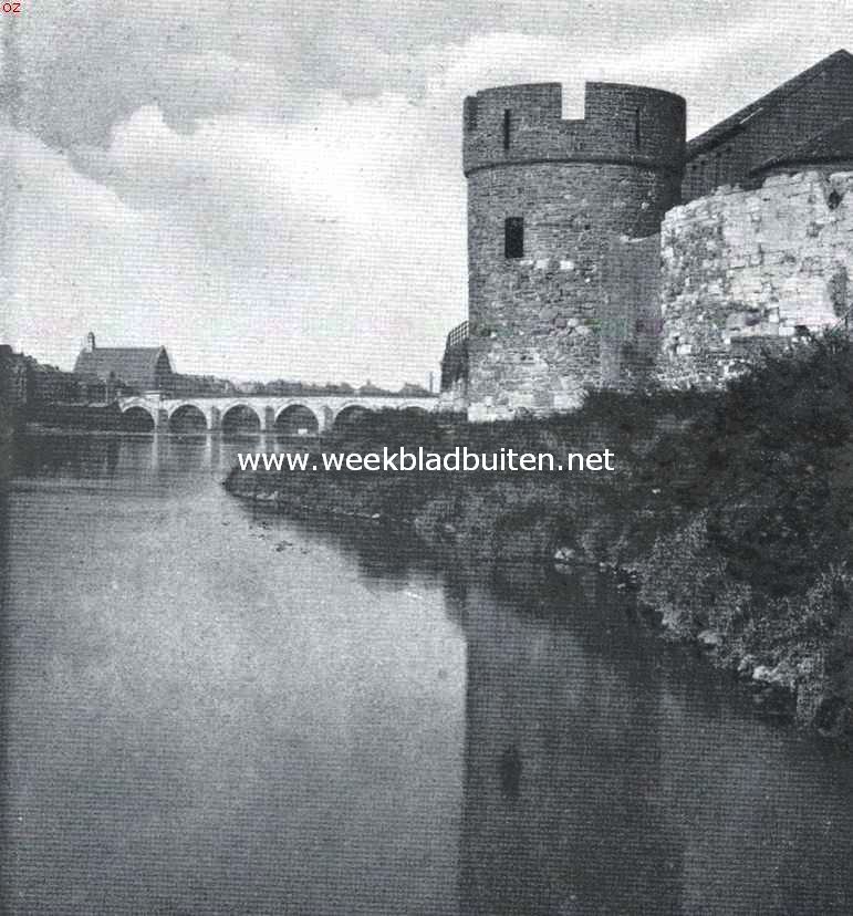 Toren bij het Maaspunt te Wijk, met gezicht op de veelbesproken oude Maasbrug, en Maastricht