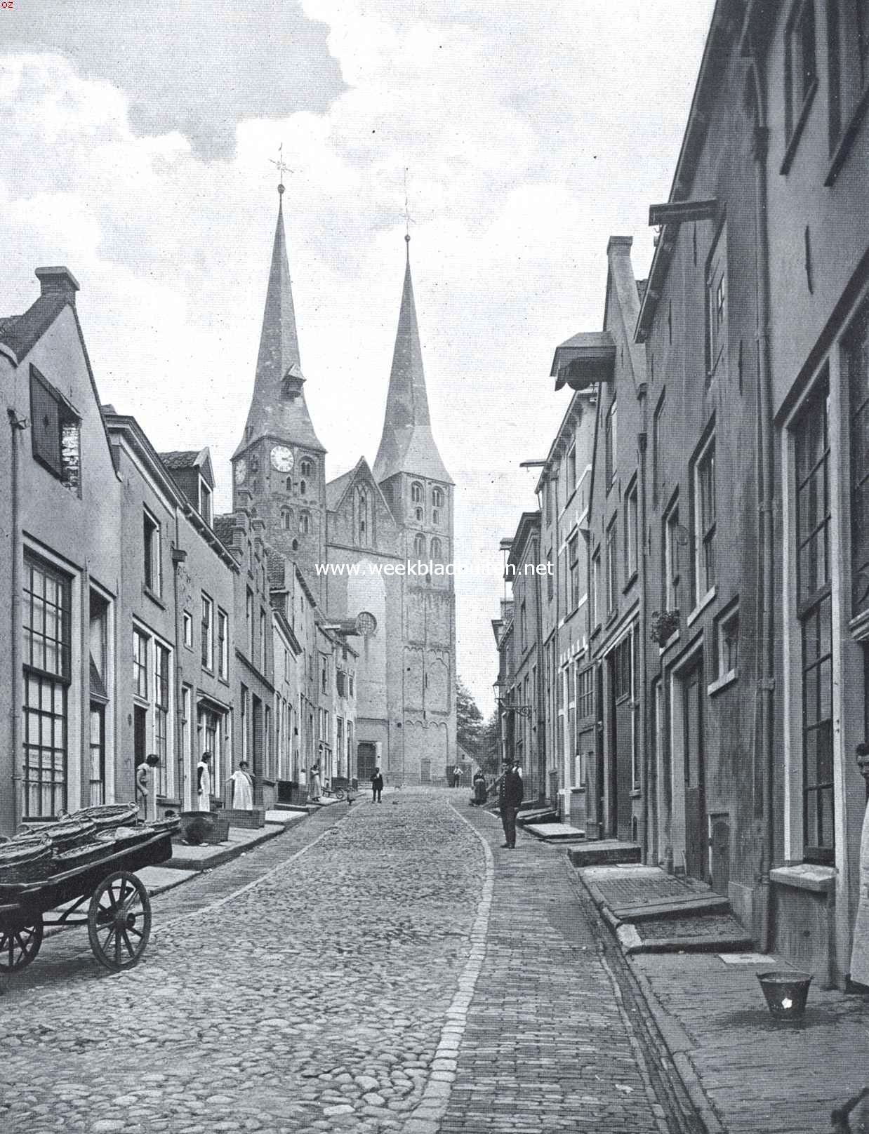 De Bergkerk te Deventer, gezien van de Bergstraat uit