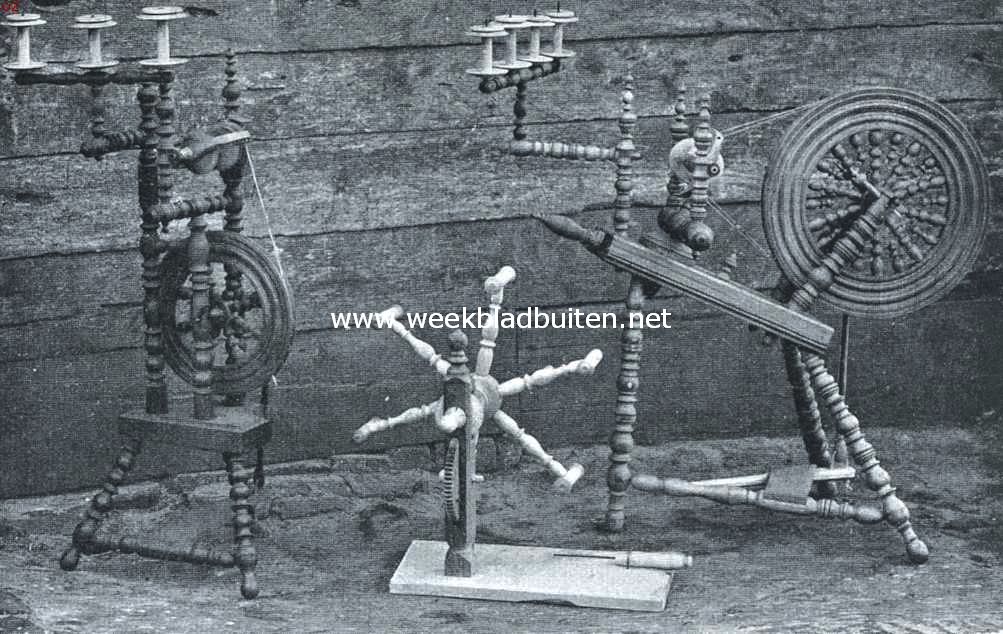 Een verdwijnend ambacht. Te Staphorst gedraaide spinnewielen