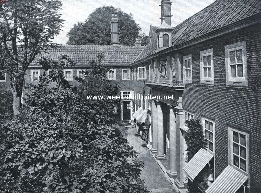 Het Deutzenhofje. De binnenhof