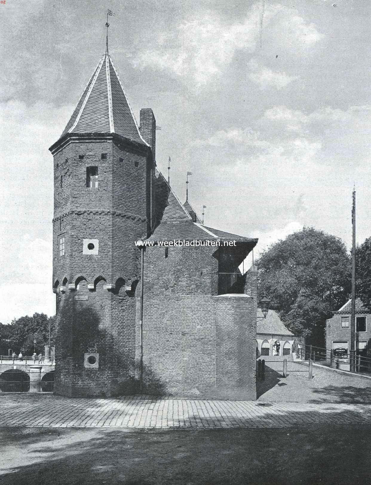 De Koppelpoort te Amersfoort, gezien van het westen