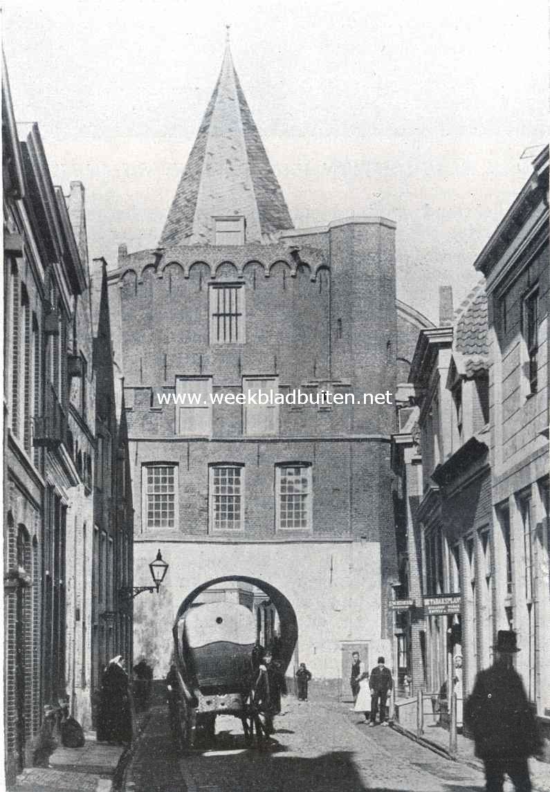 Poorten van Kampen. De voormalige Hagenpoort, binnenzijde. Gesloopt in 1893