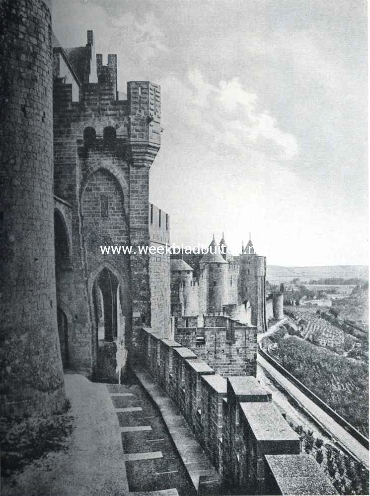 La cit de Carcassonne. De wachttoren (uitkijk) van het kasteel