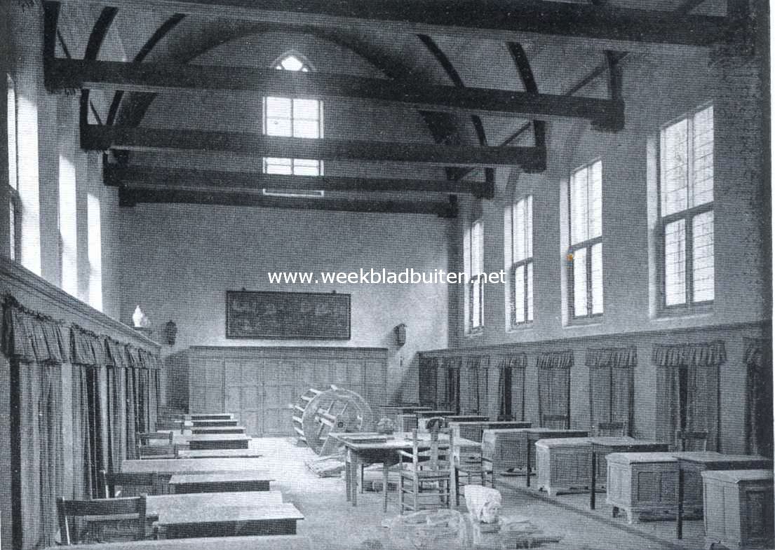 Amersfoort. De Middeleeuwsche mannenslaapzaal van het St. Pietersgasthuis
