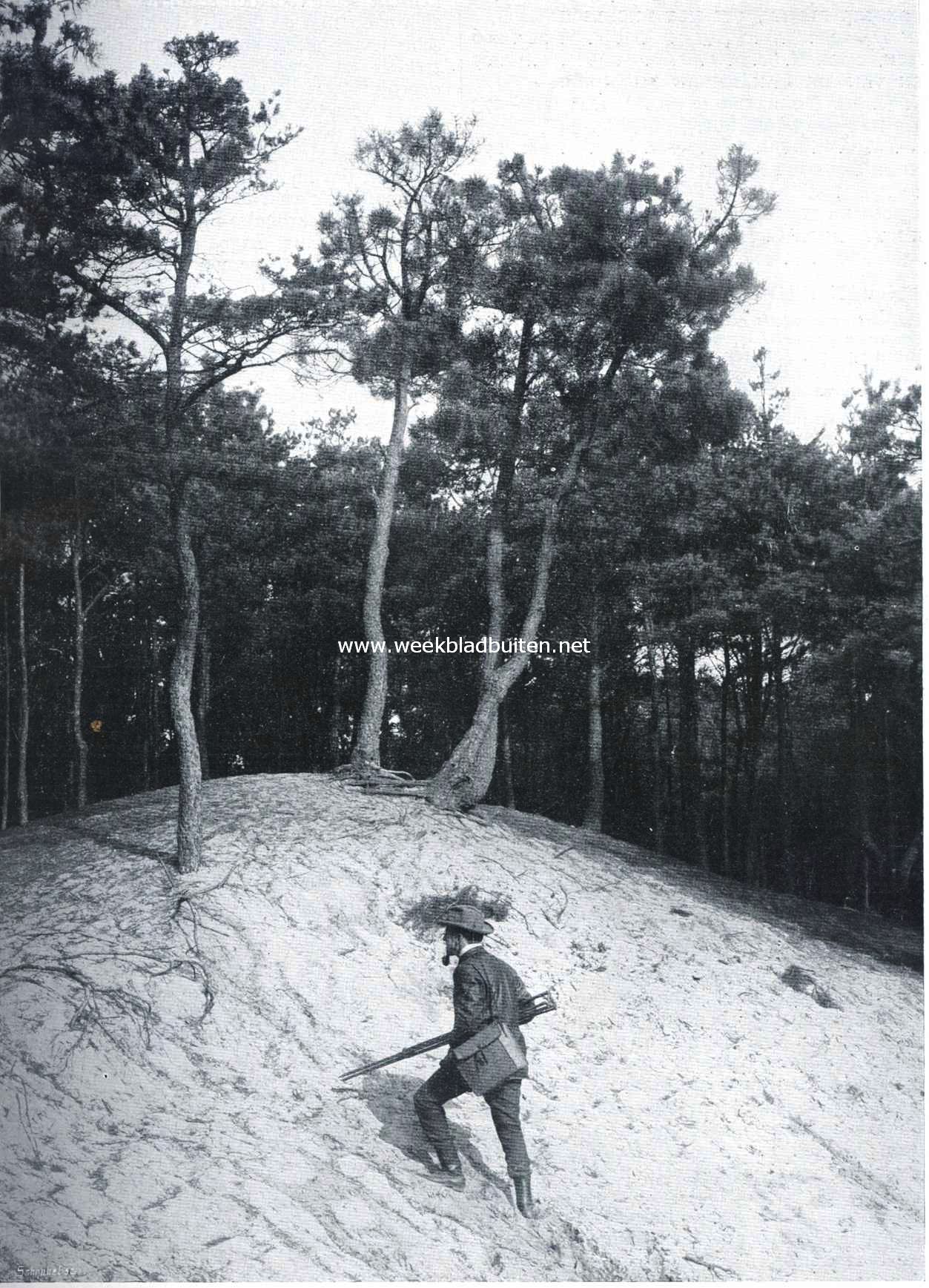 Aug. F.W. Vogt overleden. De dezer dagen overleden fotograaf aan 't werk voor ons blad