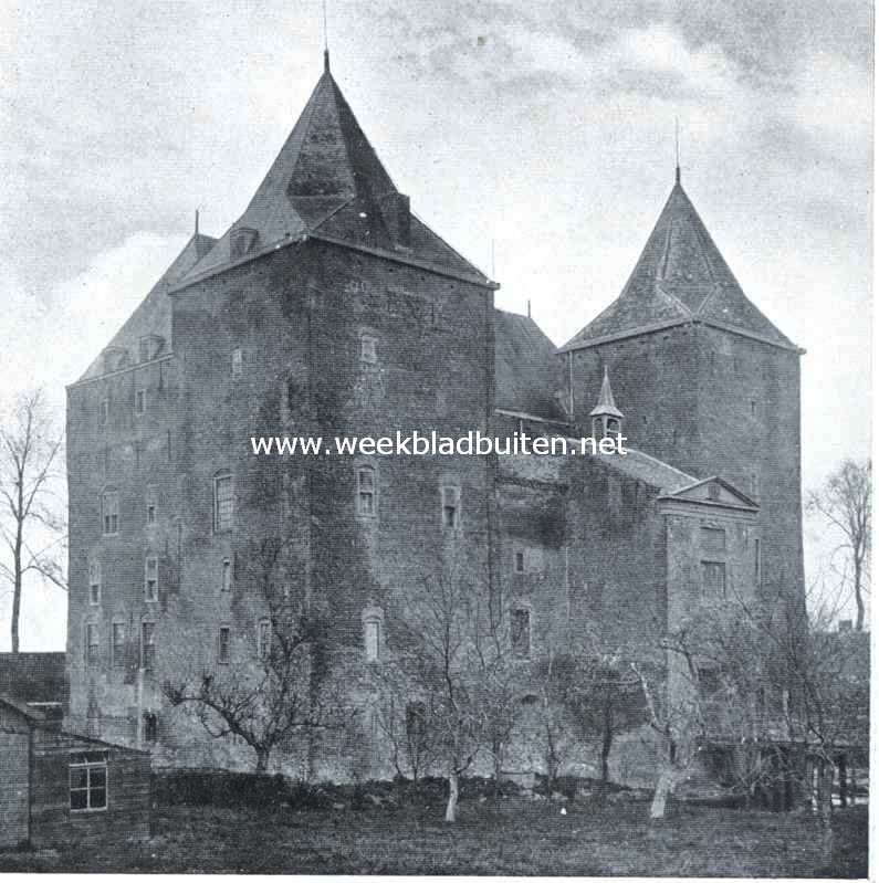 Het Slot Loevestein, van terzijde gezien