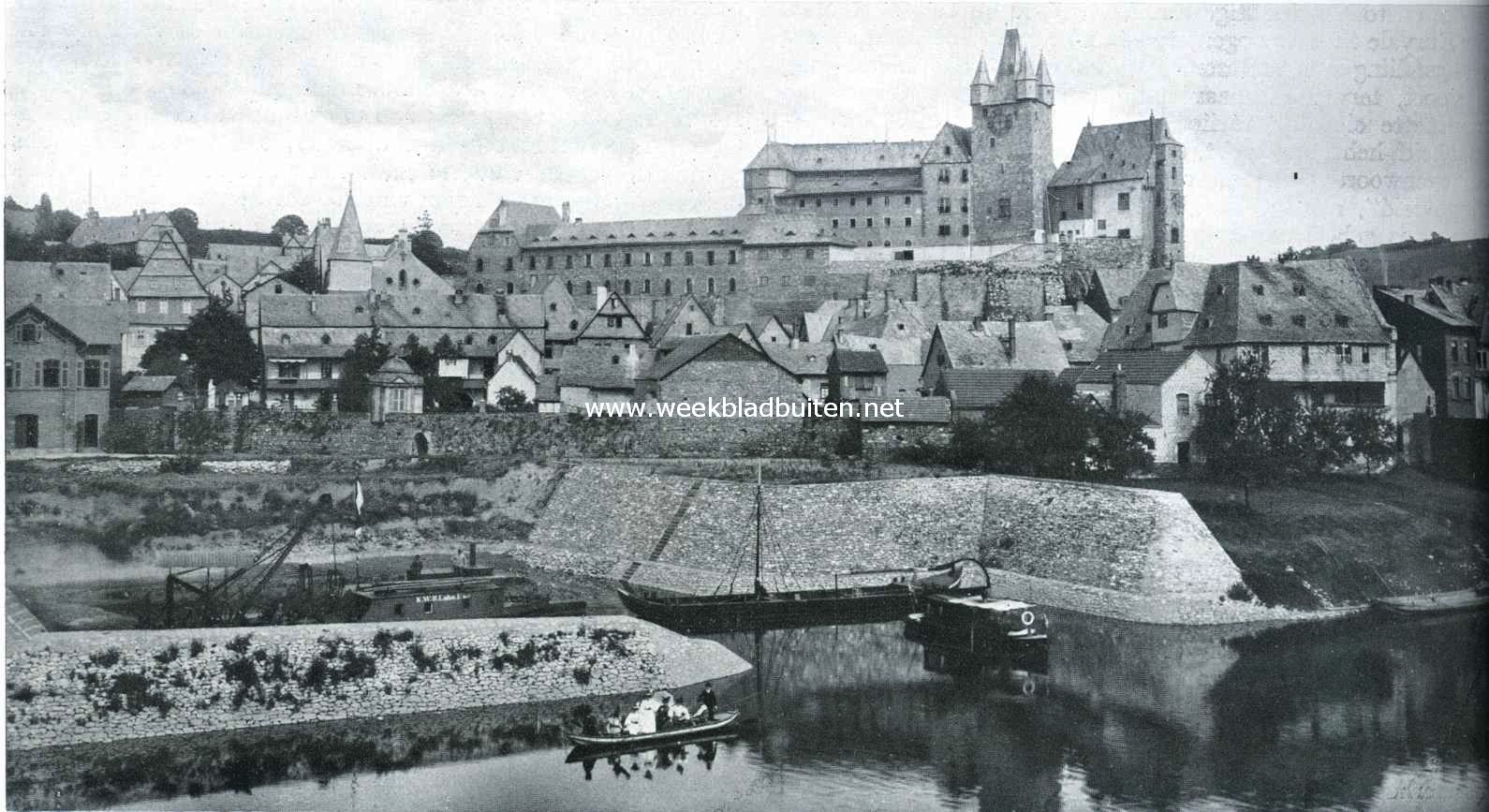 Het slot Diez aan de Lahn, stamhuis van het huis Oranje-Nassau. Gezicht van de Lahn op Diez en het kasteel