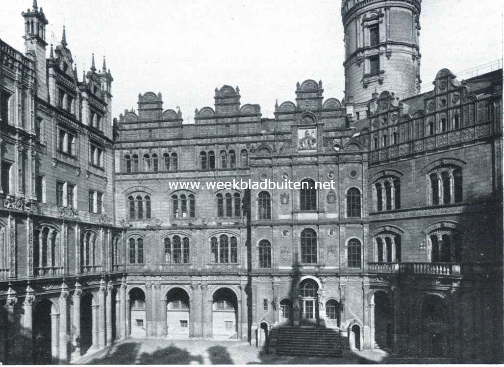 Het slot te Schwerin. De binnenhof van het slot te Schwerin, met de trap der Obotriten