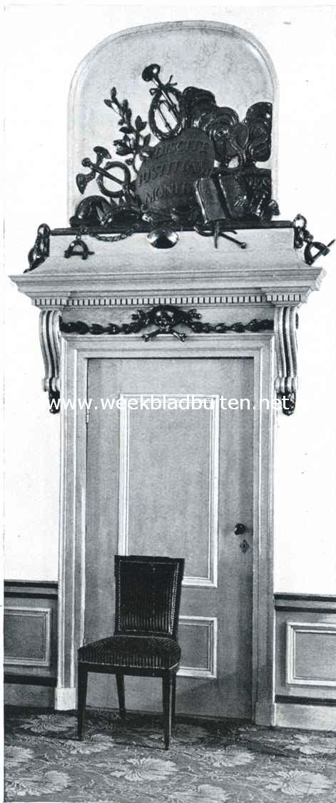 Het Stadhuis te Weesp. Deur in de v.m. schepenkamer (thans raadzaal)