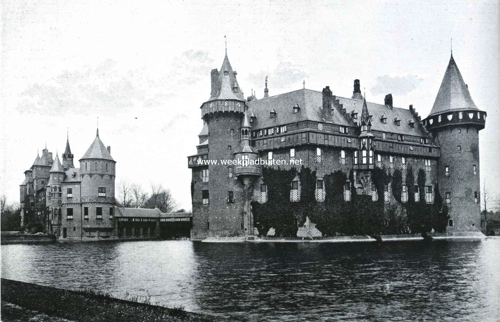 Het kasteel de Haar, gezien van het westen. Links het poortgebouw en de overdekte verbindingsbrug