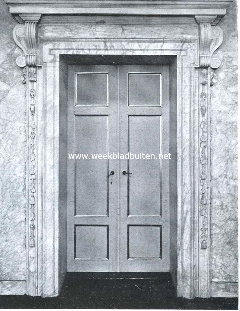 Het Amsterdamsche Stadhuis-Paleis. De deur der Desolate Boedelkamer