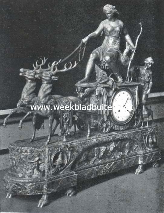 Het Amsterdamsche Stadhuis-Paleis. Pendule op de schoorsteenmantel in de Vroedschapszaal, met voorstelling van Diana