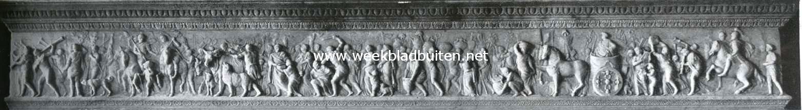 Het Amsterdamsche Stadhuis-Paleis. De fries van de schouw in de burgemeesterskamer, voorstellende den triomftocht van Fabius Maximus