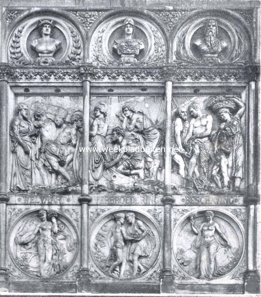 Het Centraal Station te Amsterdam. Relief in den oostel. Toren van 't Centr. Sation. Beide reliefs zijn ontworpen door Fr. Vermeylen en uitgevoerd door M. van Langendonck