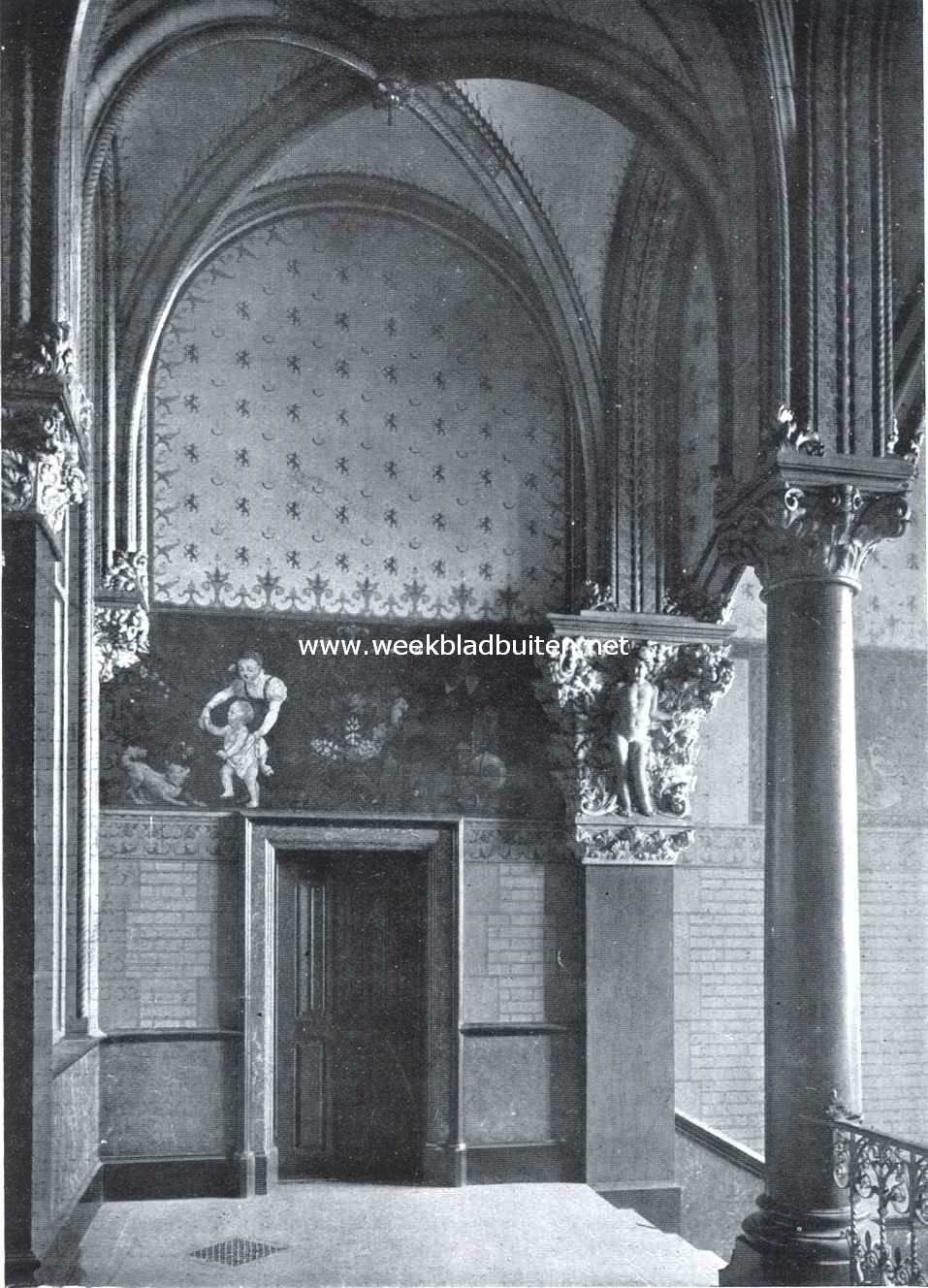 Het Centraal Station te Amsterdam. Vestibule in het Koninklijk Paviljoen