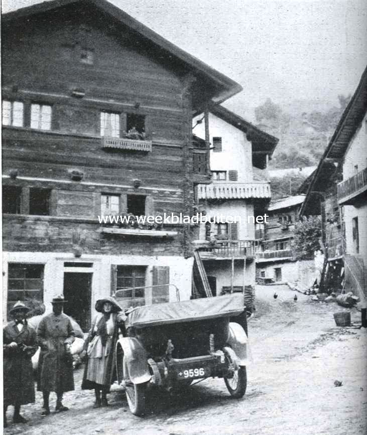 Evolna. Vex (957 M.) in de Val d'Hrens, met den weg naar de Val d' Hrmence