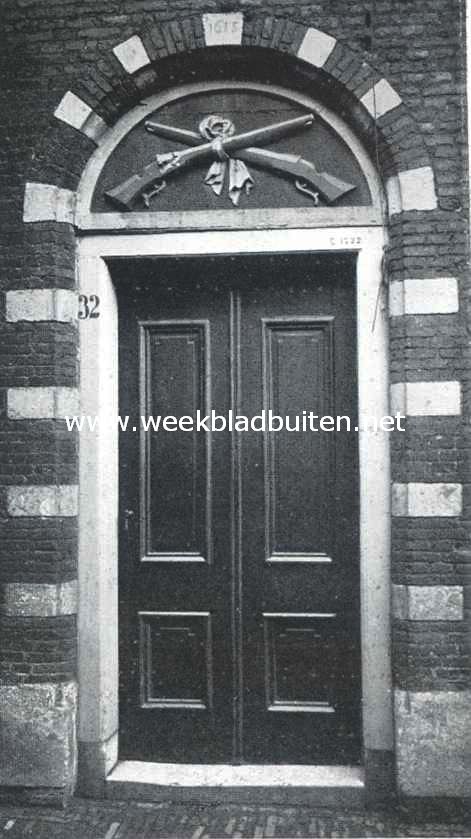 De Stadsdoelen te Haarlem. Zijdeur in de Luitesteeg