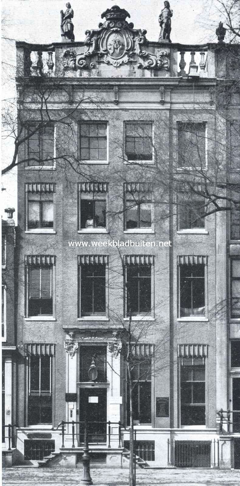 Patricisch koopmanshuis aan de Heerengracht (270) te Amsterdam, een der vele waarvan voornamelijk nog de kroonlijst de oude sierlijkheid bezit