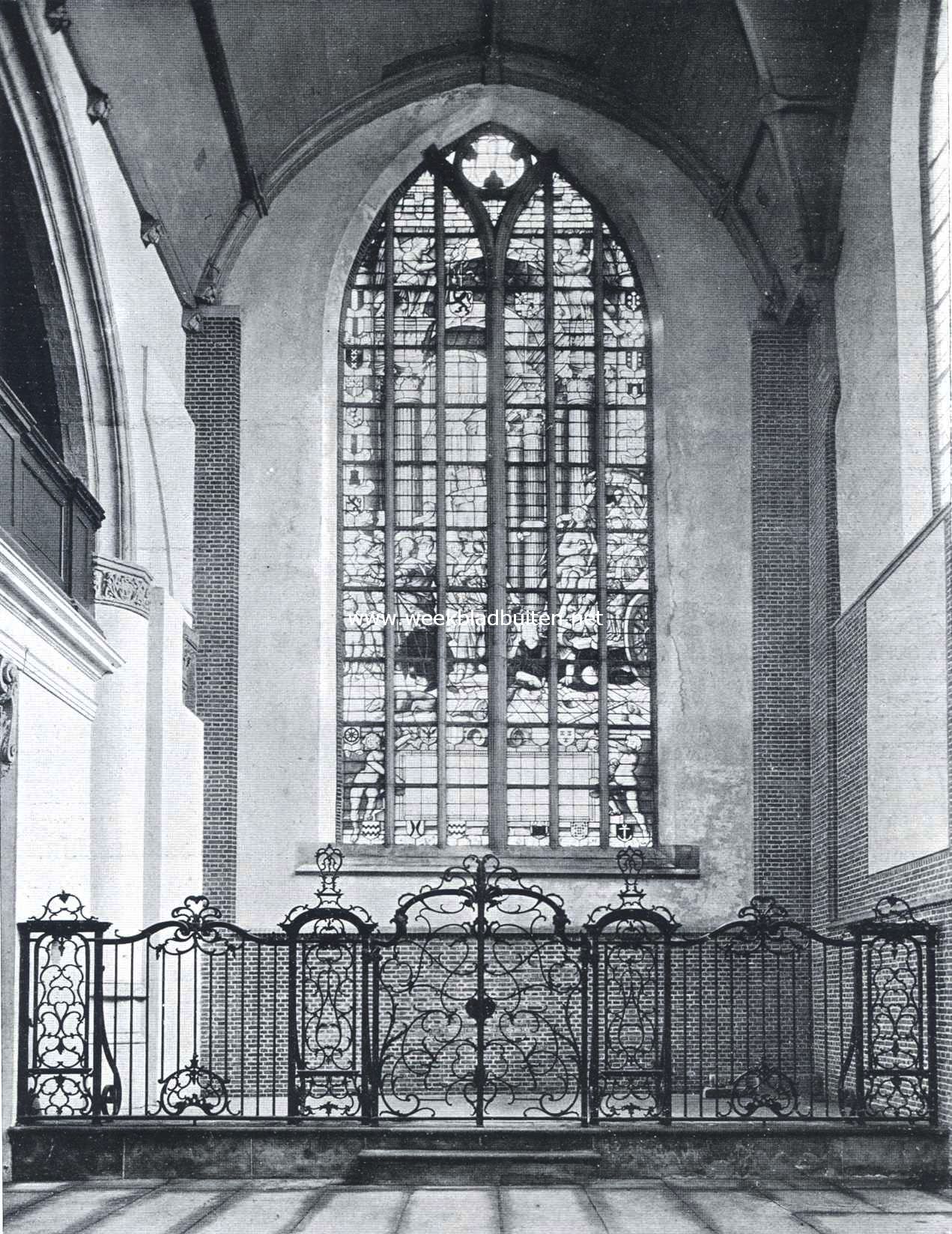 De St. Janskerk te Gouda. Venster met gebrandschilderde glazen. Voorstellende 