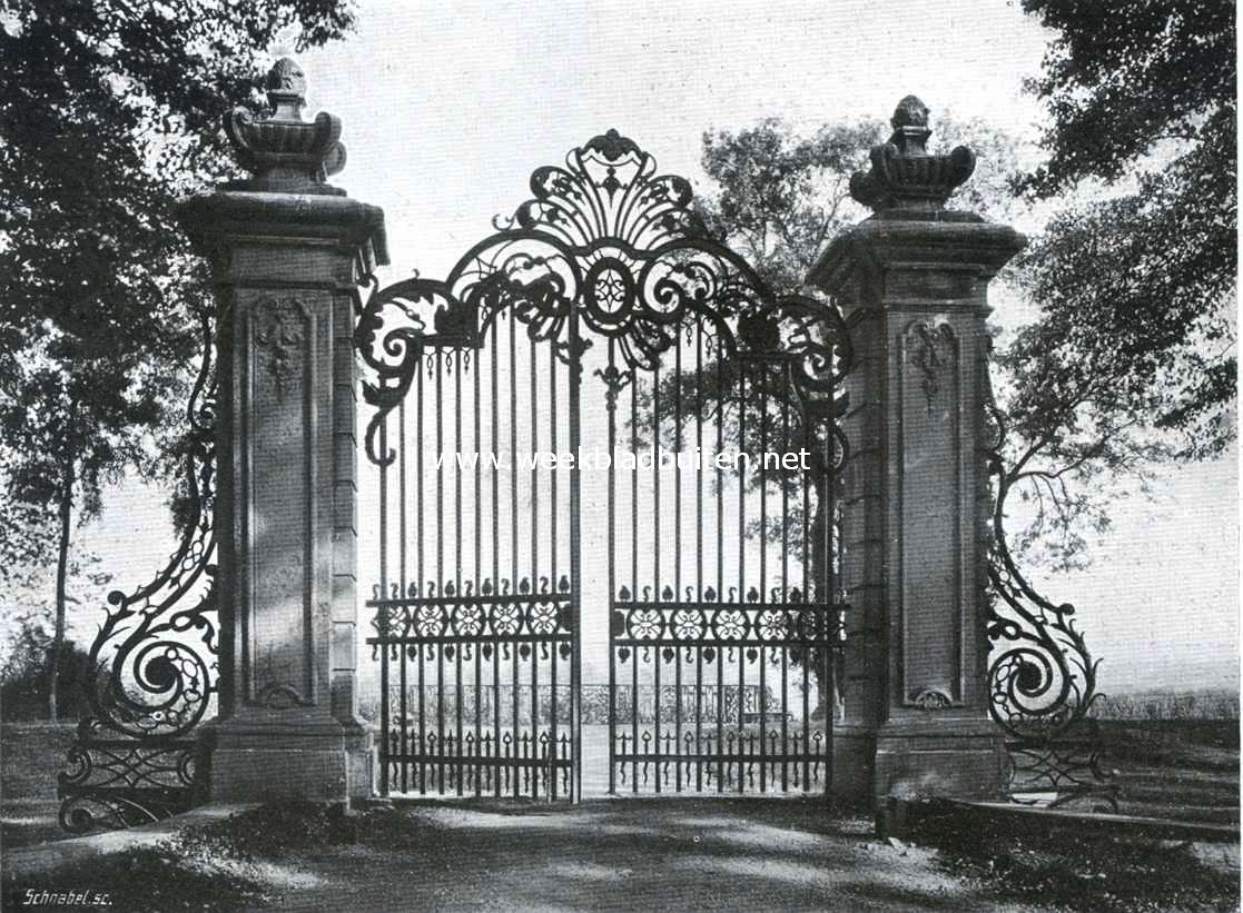 Het inrijhek van het kasteel Nederhorst aan de Nieuwe Vecht