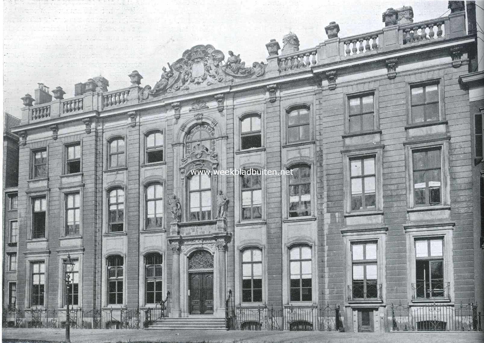 De Koninklijke Bibliotheek. Voorgevel van het gebouw der Koninklijke Bibliotheek