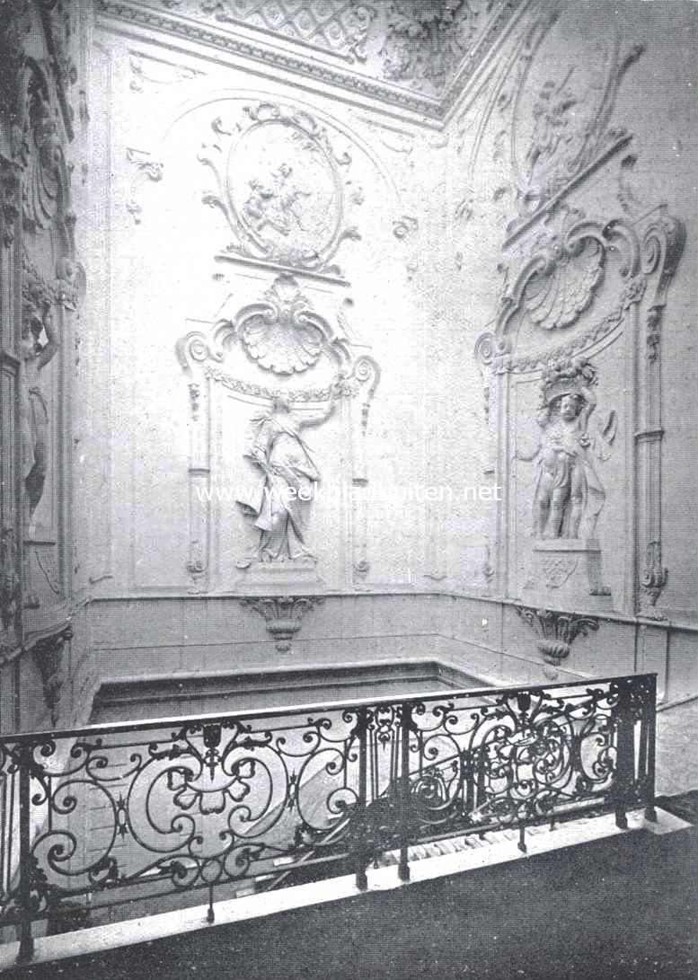 De Koninklijke Bibliotheek. Het trappenhuis der Koninkl. Bibliotheek