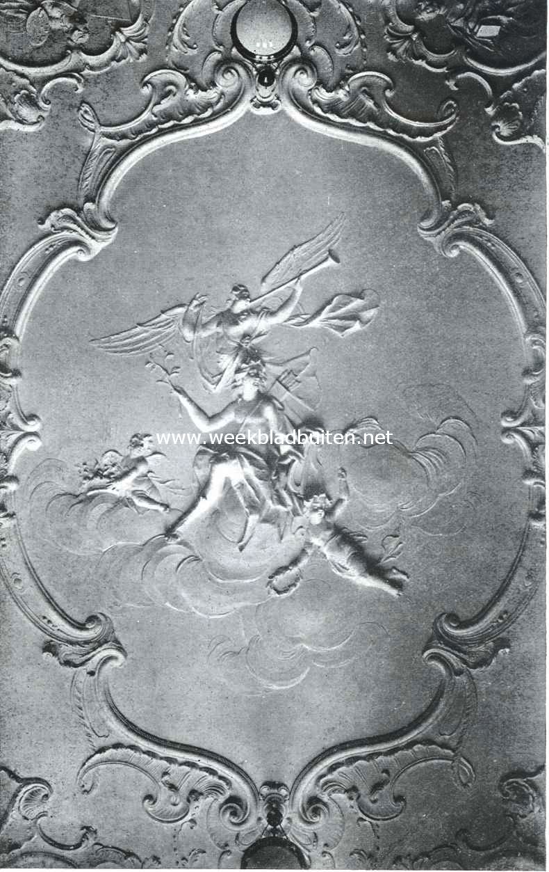 De Koninklijke Bibliotheek. Stucplafond van het trappenhuis Koninklijke Bibliotheek