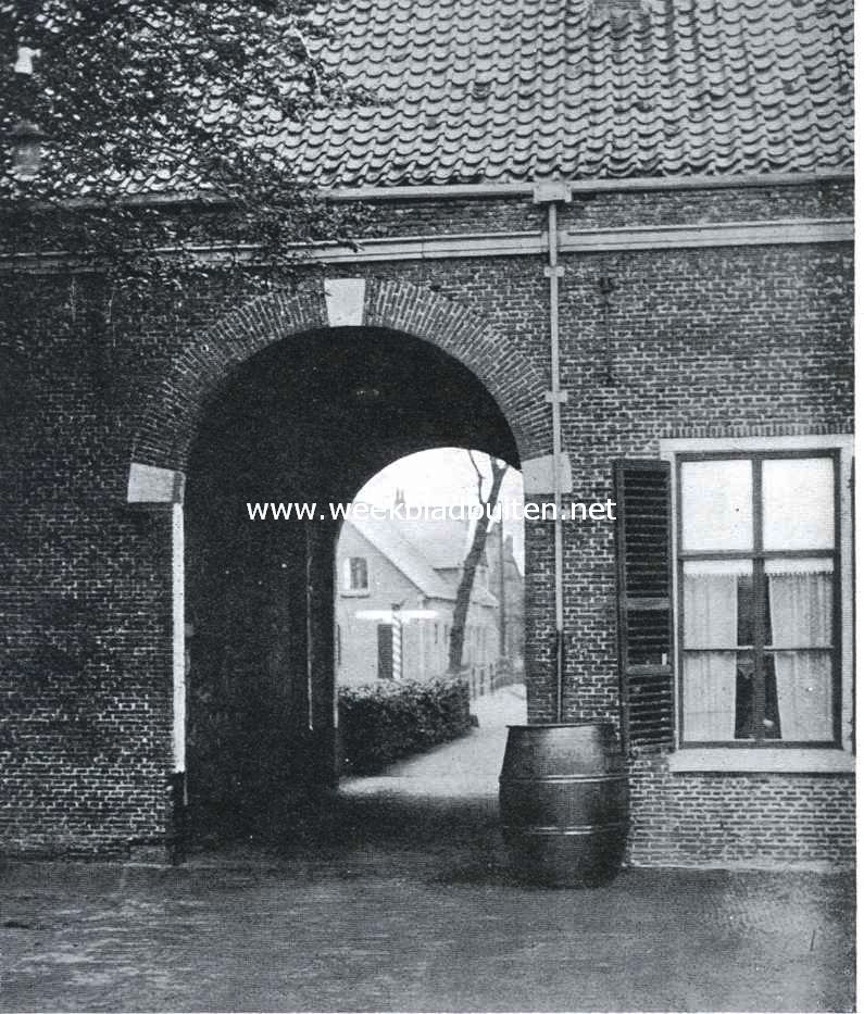 Het Huis Honselerdijk. Poort van het nog bestaande poortgebouw