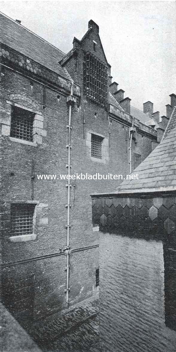 Het Binnenhof. Kijkje aan de binnenplaats van de gevangenisgebouwen bij de Gevangenpoort